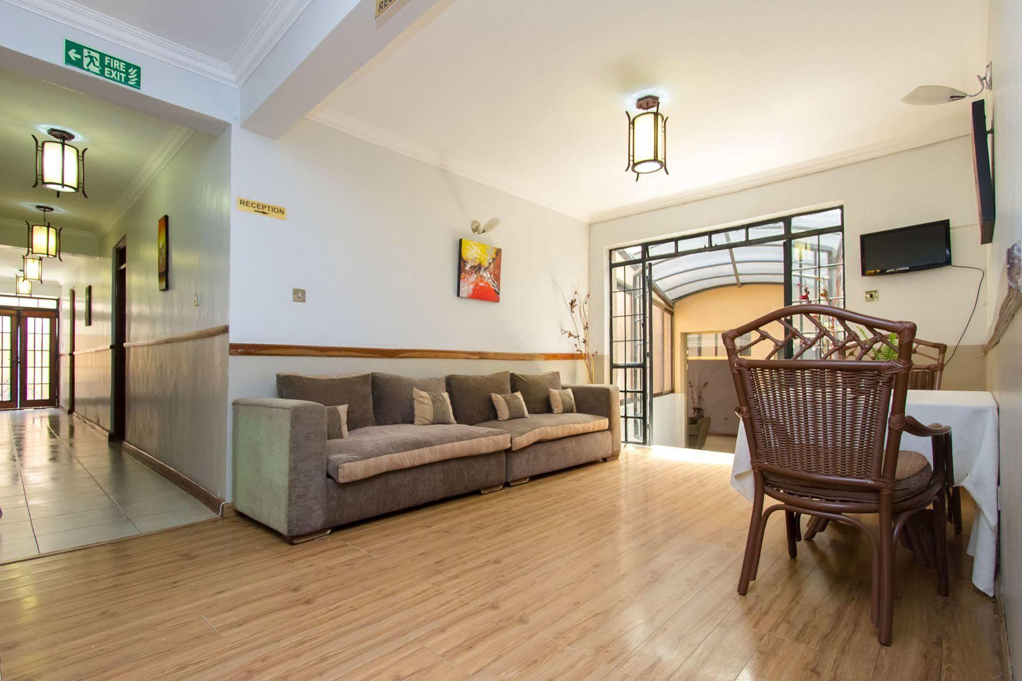Victoria Comfort Inn Kisumu Ngoại thất bức ảnh