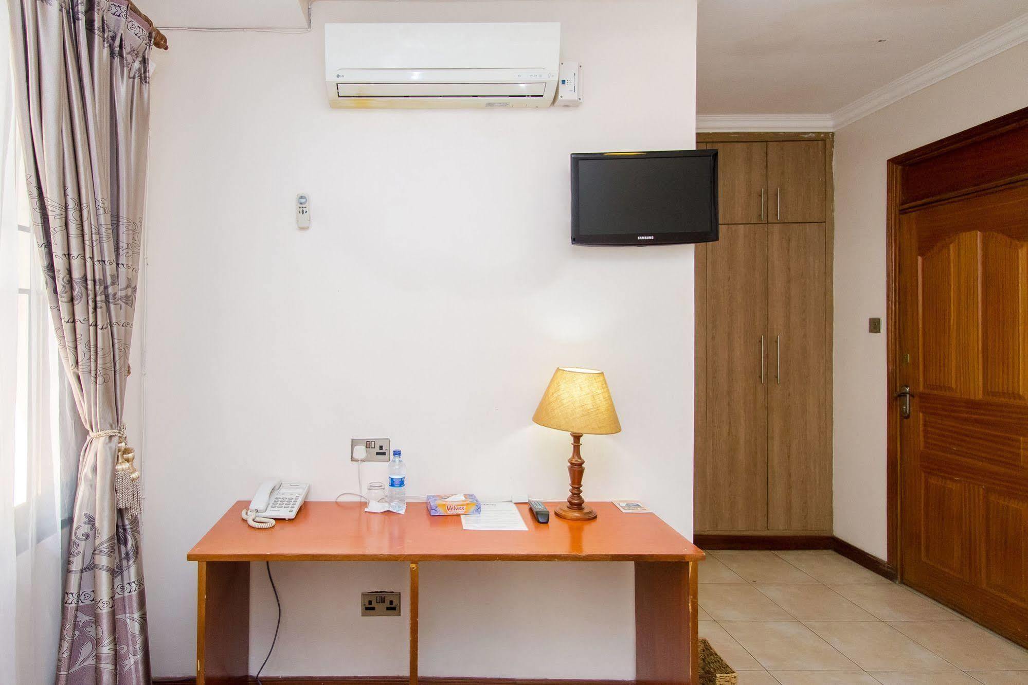 Victoria Comfort Inn Kisumu Ngoại thất bức ảnh