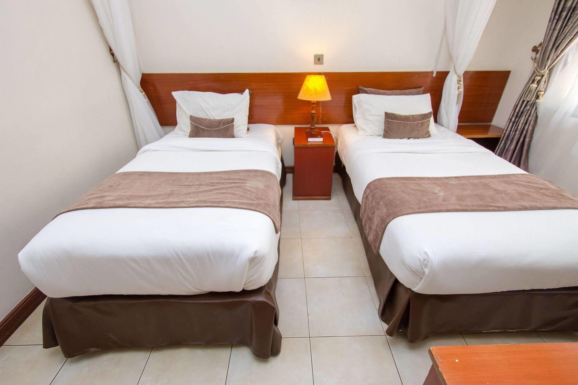 Victoria Comfort Inn Kisumu Ngoại thất bức ảnh